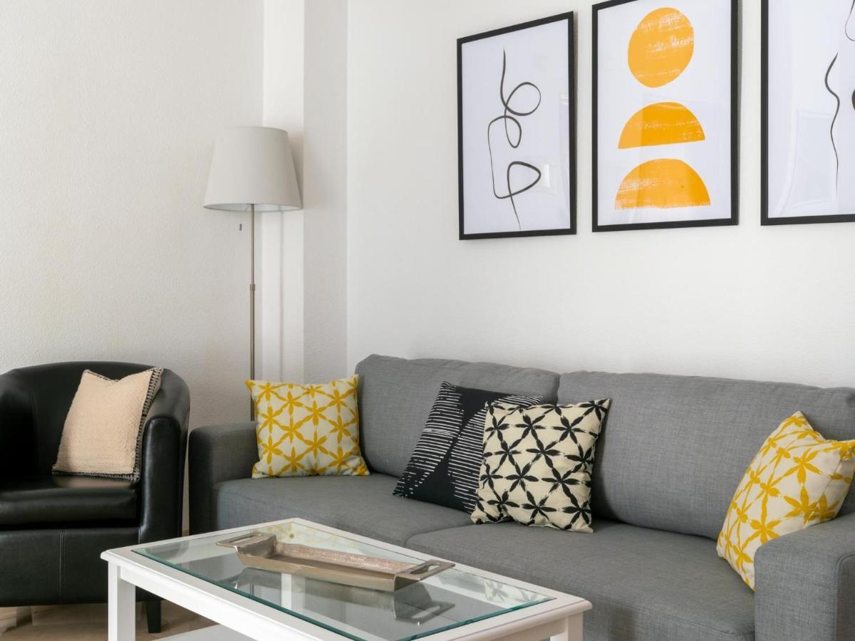 Vr Excelente Ubicacion Luminoso Apt Para Parejas Sevilla Exteriör bild