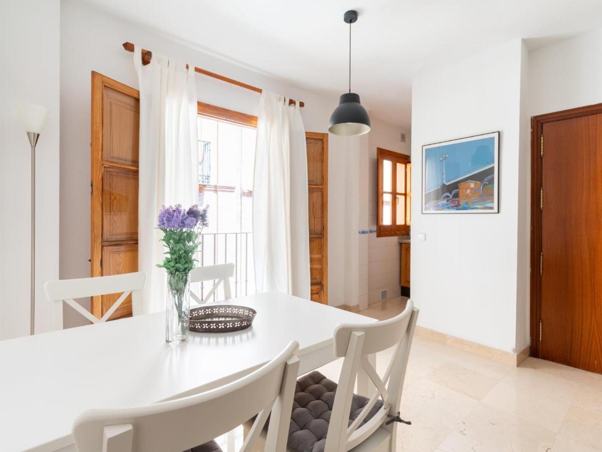 Vr Excelente Ubicacion Luminoso Apt Para Parejas Sevilla Exteriör bild