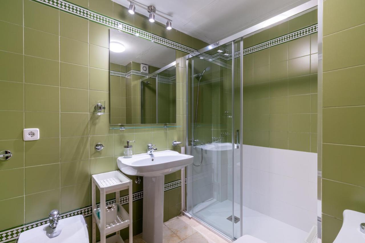 Vr Excelente Ubicacion Luminoso Apt Para Parejas Sevilla Exteriör bild