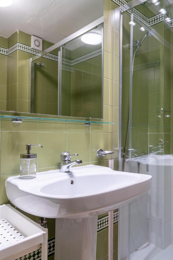 Vr Excelente Ubicacion Luminoso Apt Para Parejas Sevilla Exteriör bild